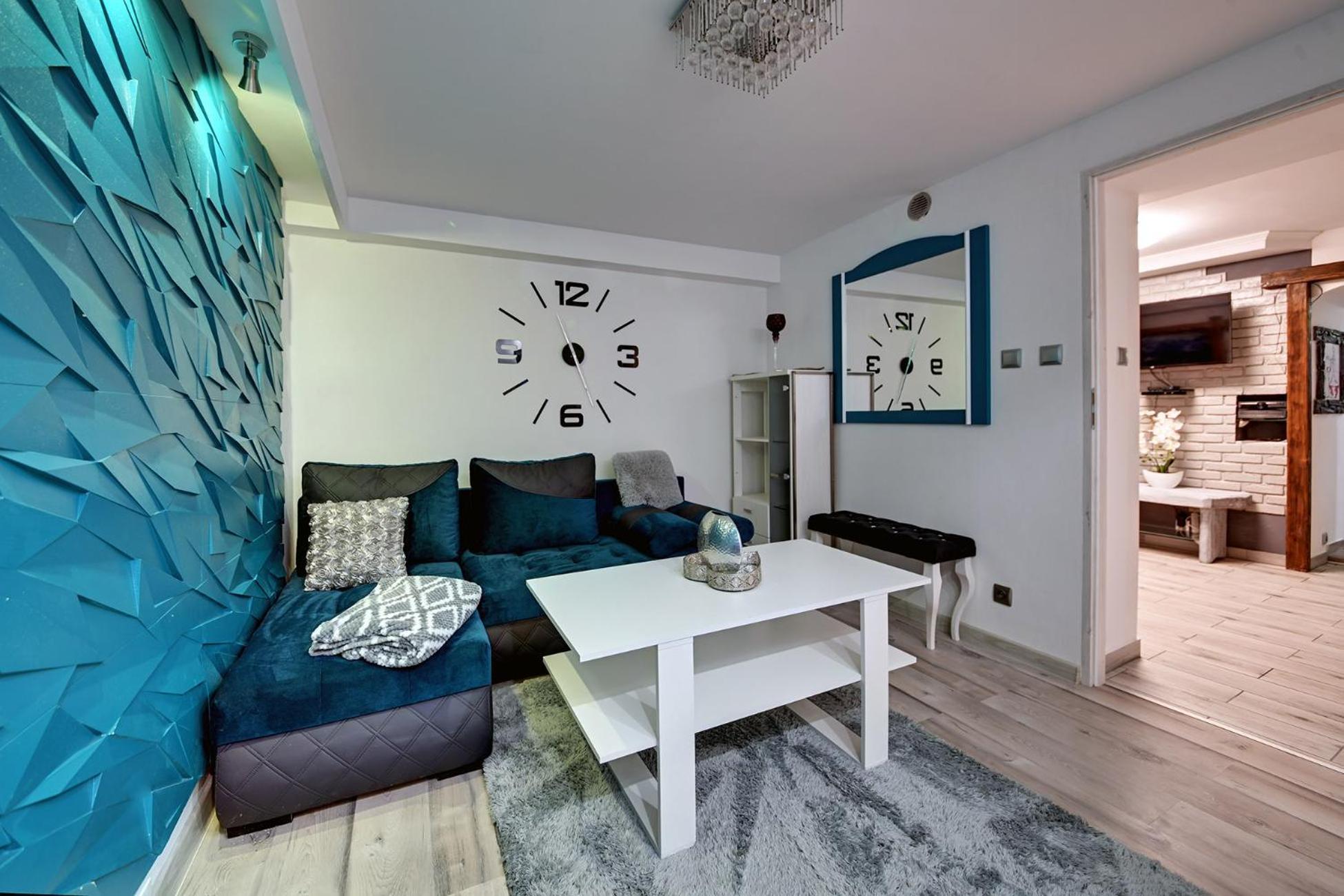 Rentplanet - Jednosci Narodowej Apartment *